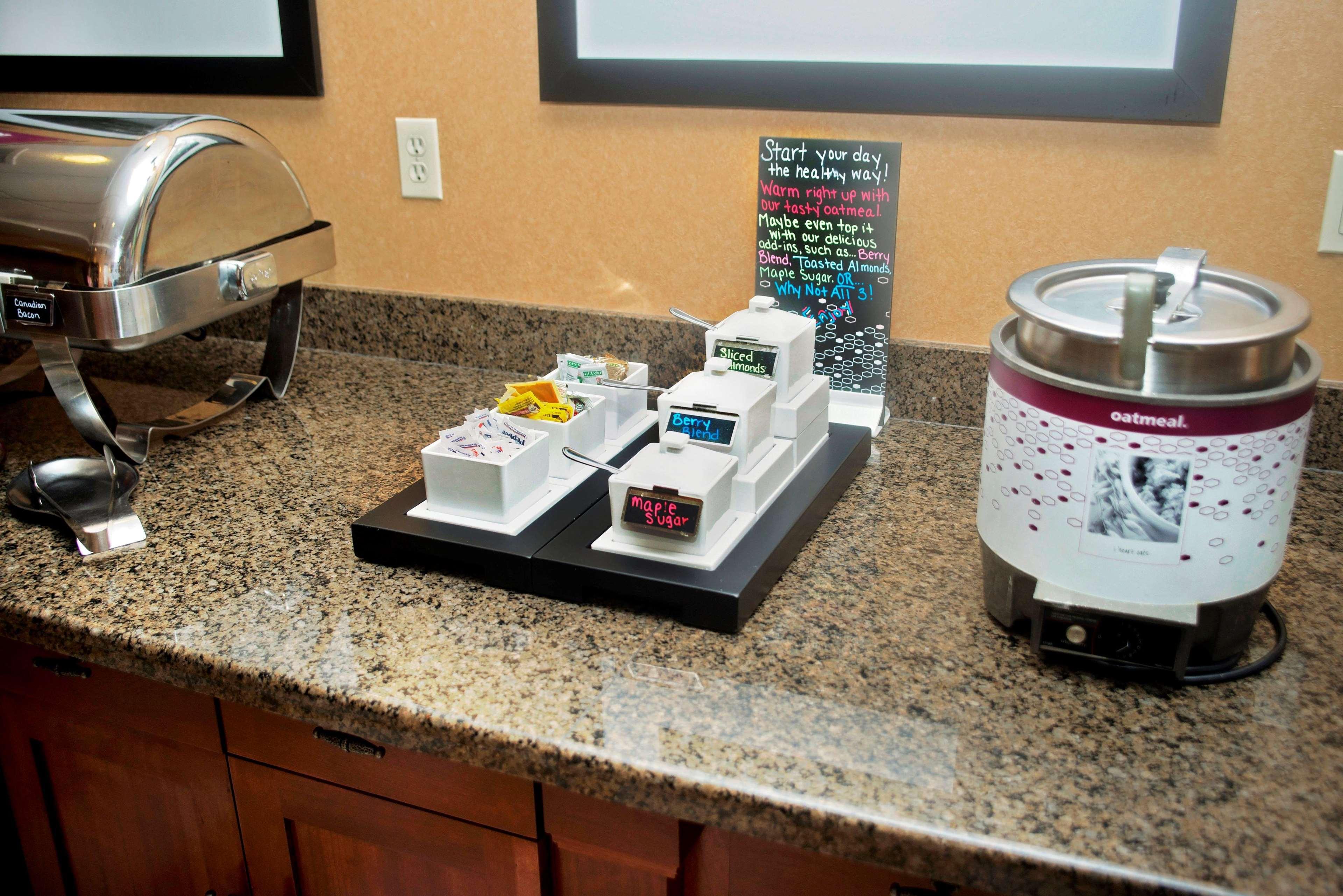 Hampton Inn Evanston Bagian luar foto