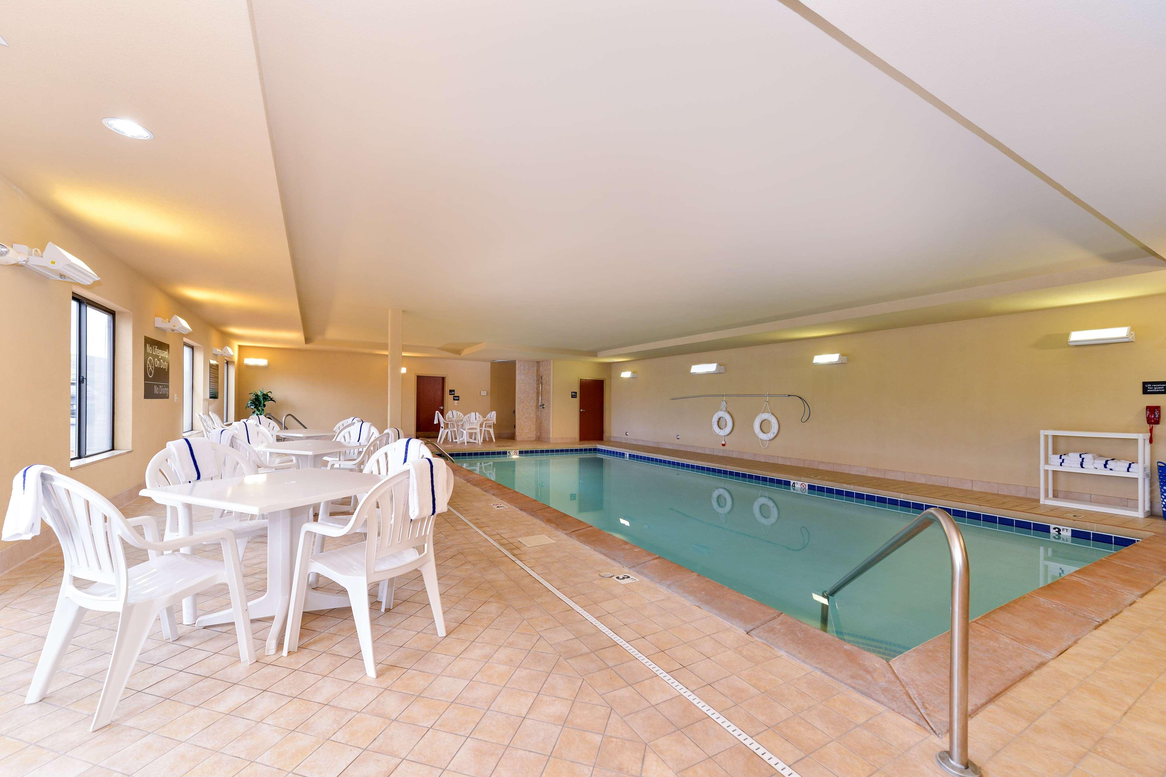 Hampton Inn Evanston Bagian luar foto