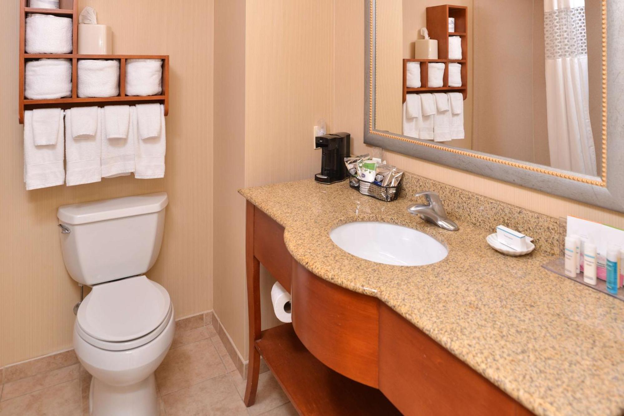 Hampton Inn Evanston Bagian luar foto
