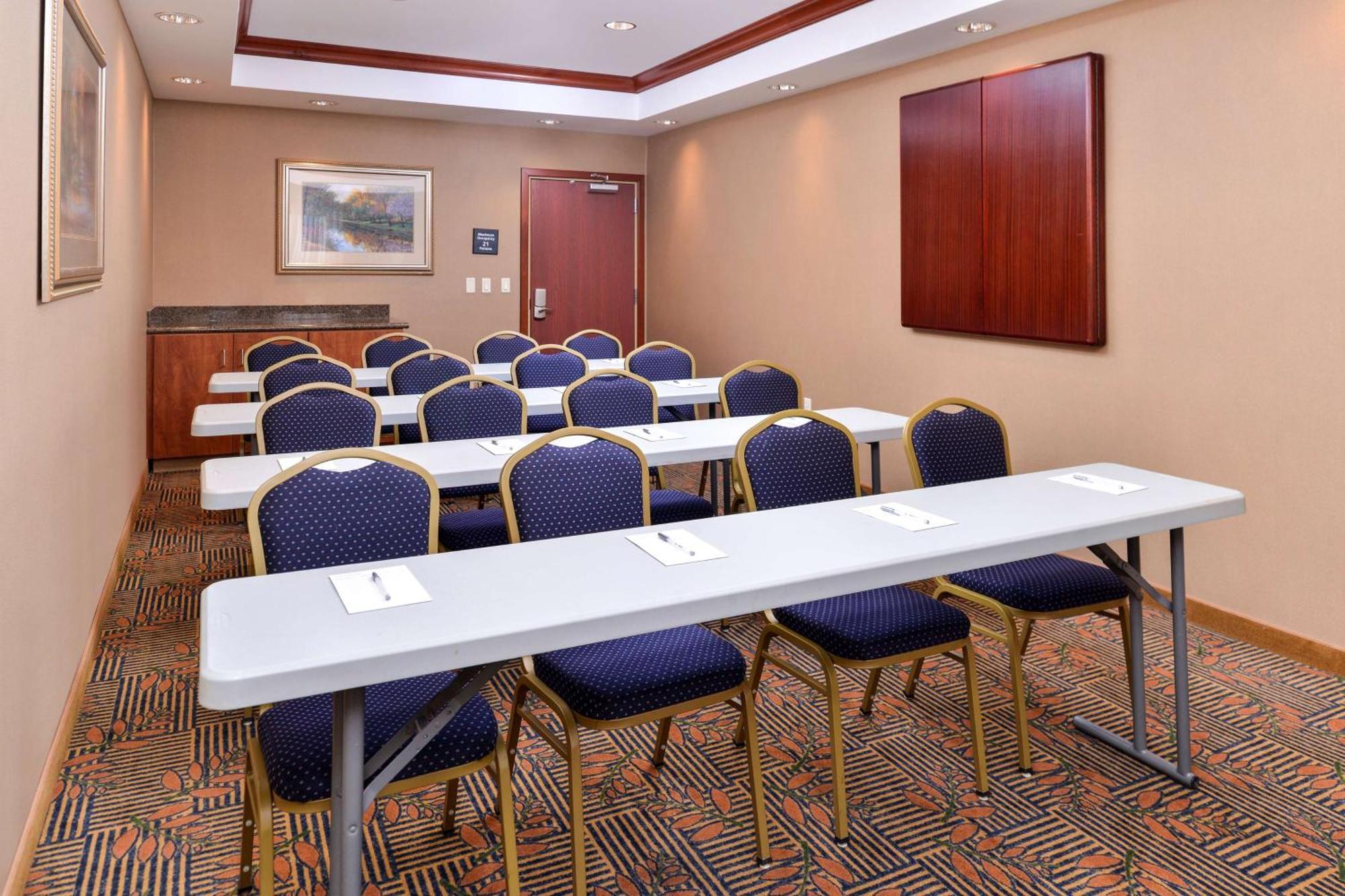 Hampton Inn Evanston Bagian luar foto